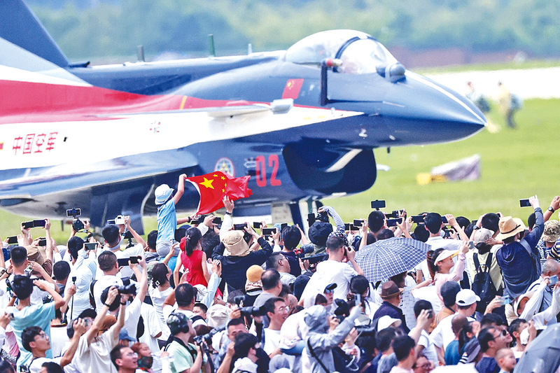 空姐抽插草正在播放长春航空展迎来首个公众日